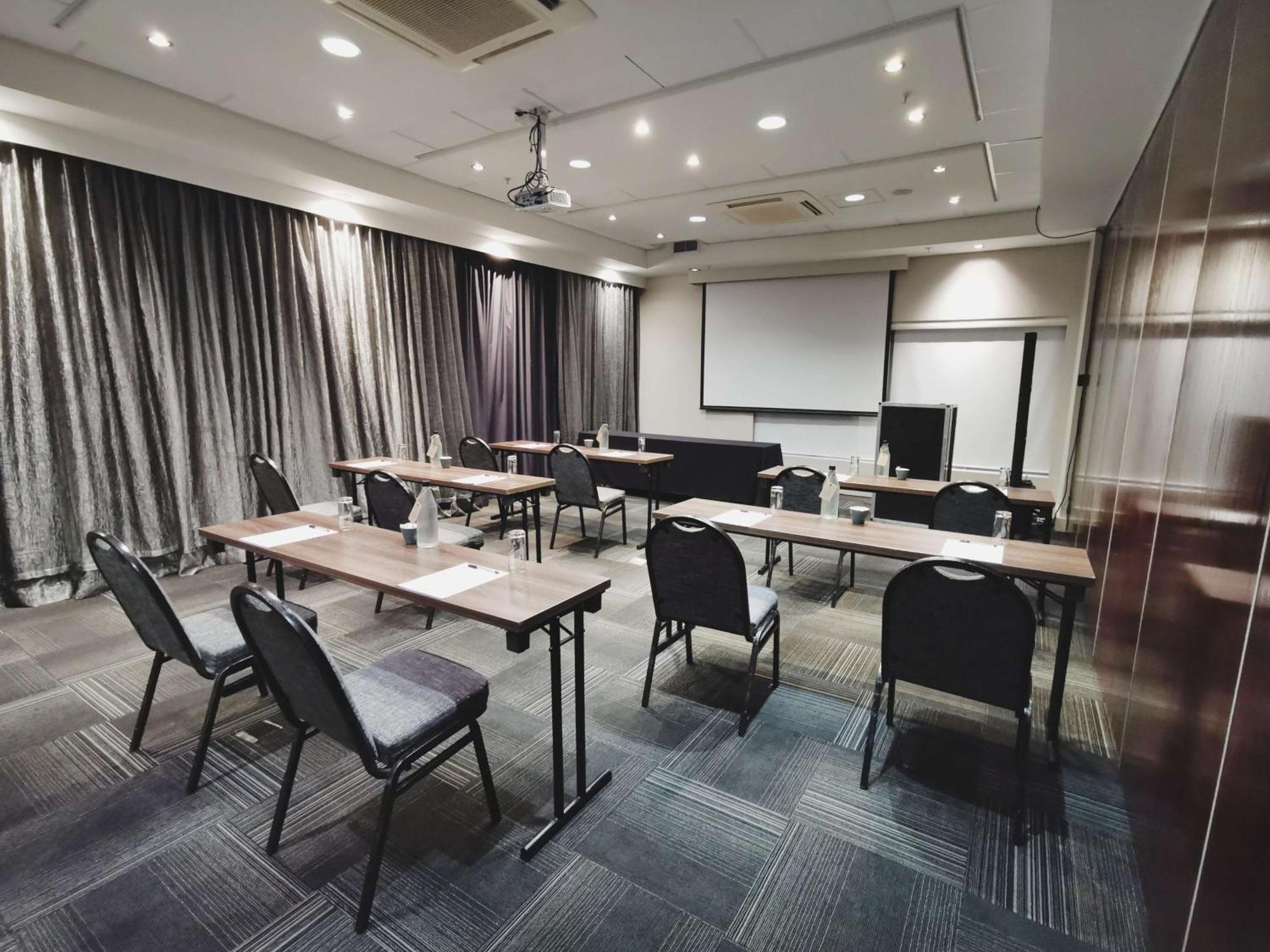 Doubletree By Hilton Upper Eastside 4*