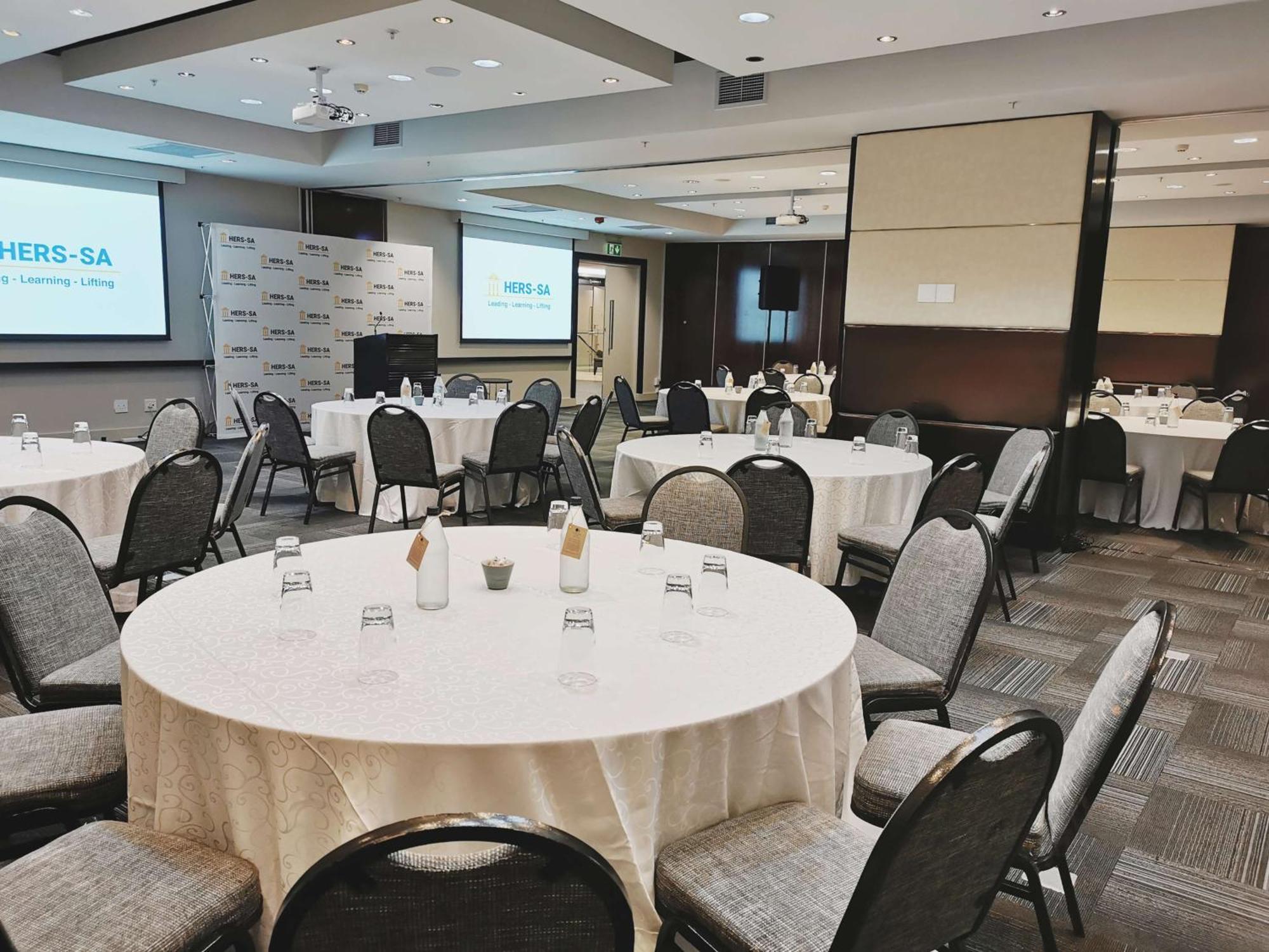 Hotel Doubletree By Hilton Upper Eastside Cape Town