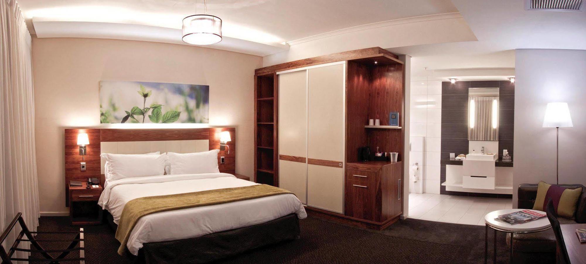 Doubletree By Hilton Upper Eastside Cape Town
